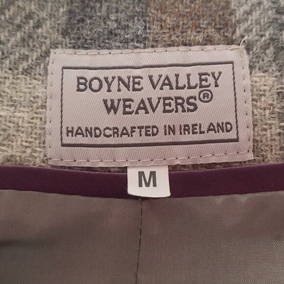 BOYNE VALLEY WEAVERS Plaid Wool Jacket/Cape – Made in Ireland, Pure Elegance! - Picture 6 of 7